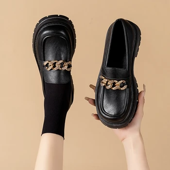 Čevlji za Ženske 2023 Jeseni Nove Kovinske Verige Žensk Britanski Stil Usnjeni Čevlji Visoke Kakovosti Mehko Kožo Loafers Zapatos De Mujer